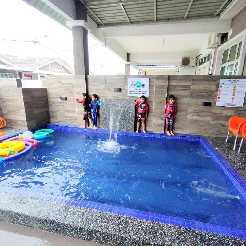 D'Q Putra Homestay Melaka Экстерьер фото